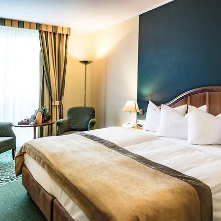 Schloss Fleesensee 5* 高恩莱宾