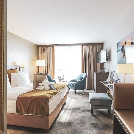 Hotel Schloss Fleesensee 5*