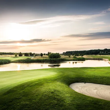 Schloss Fleesensee 5* Гёрен-Леббин