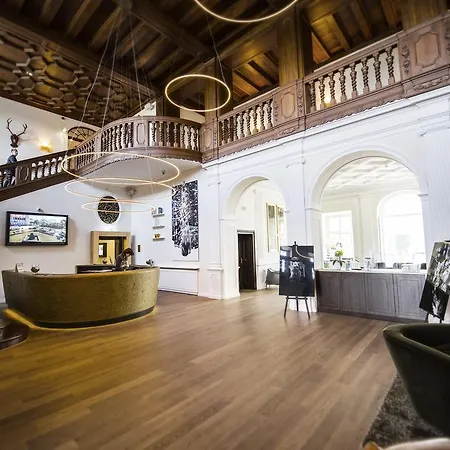 Schloss Fleesensee 5* 고렌레빈