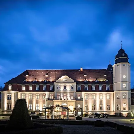 Resort Schloss Fleesensee 5*