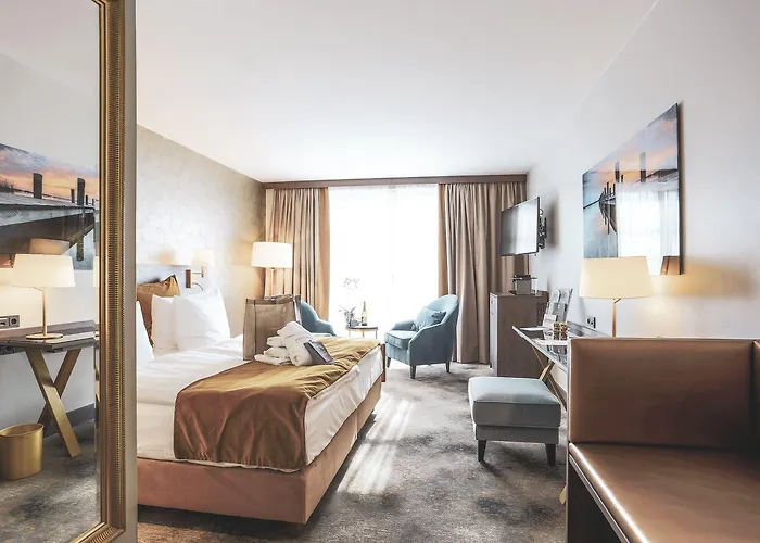 Rezort Schloss Fleesensee 5*